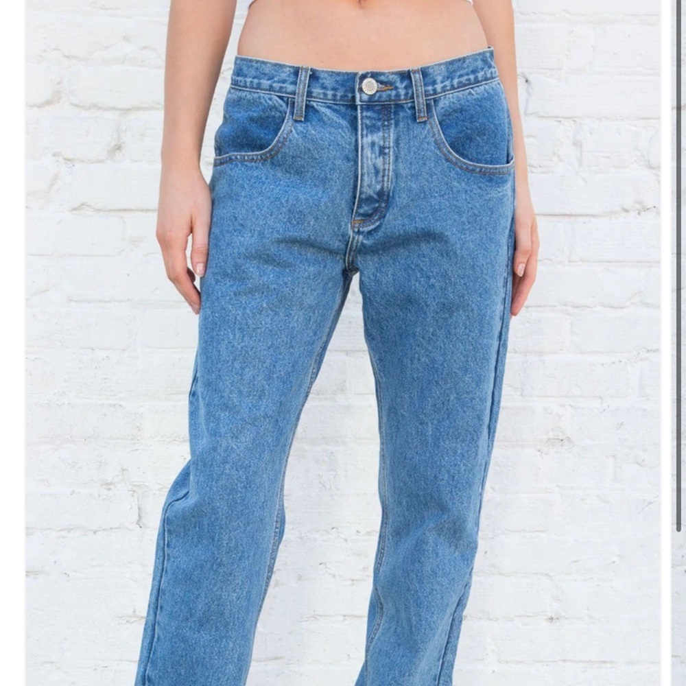 Brandy Melville Eliana jeans!